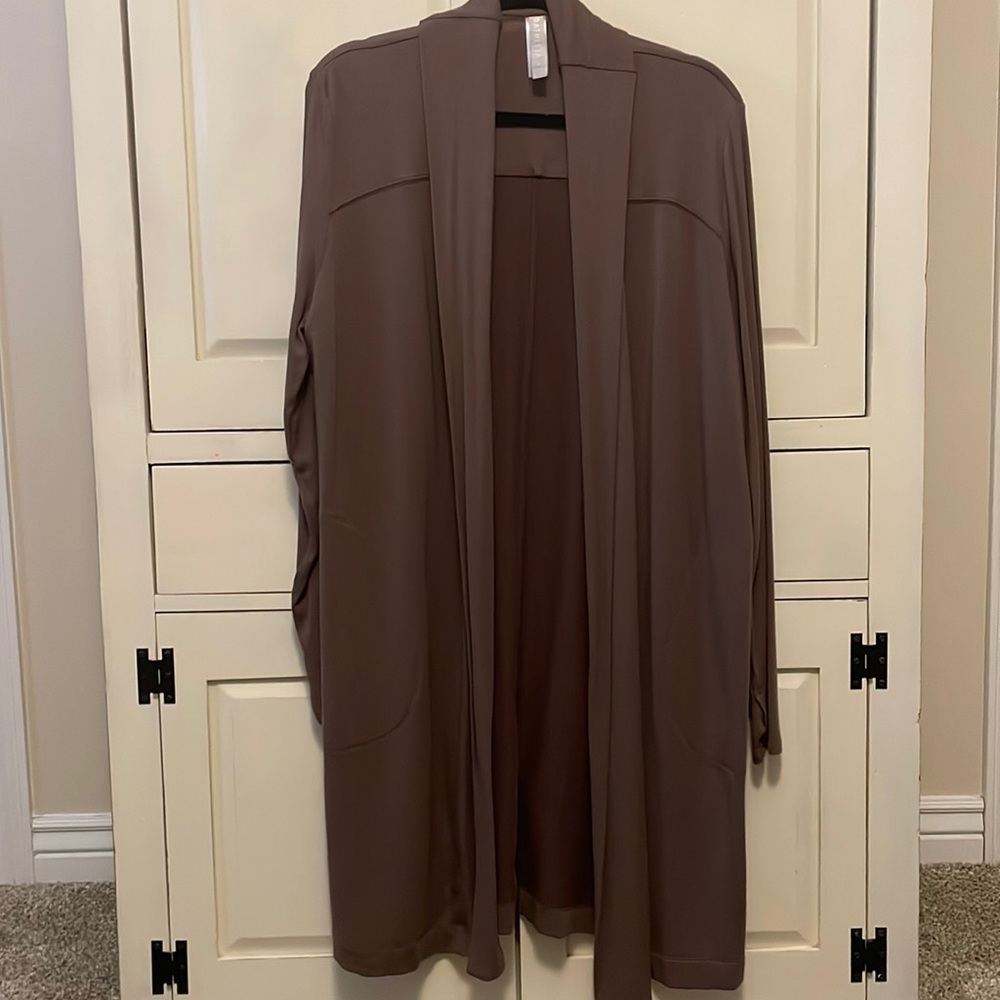 Athleta long Wrap light brown L